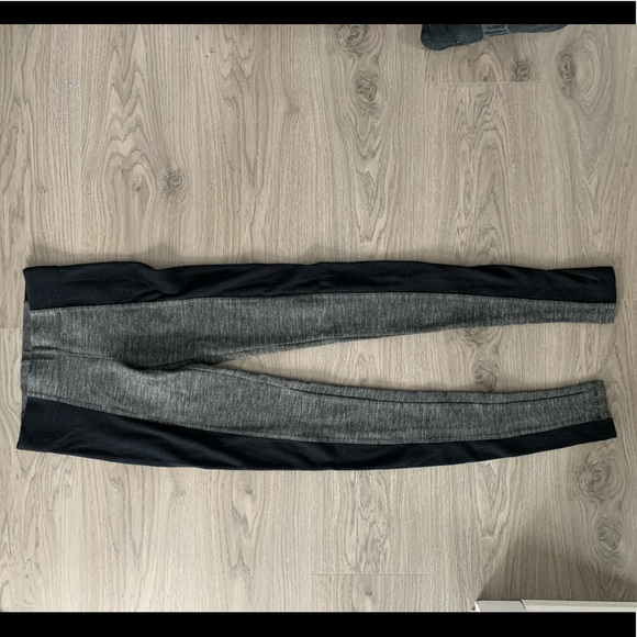 Maggie Ward Navy and Heather Grey Leggings - Picture 6 of 8